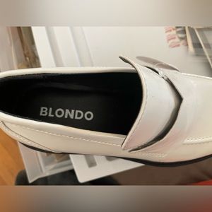 Blondo creamy winter white patten leather shoes.